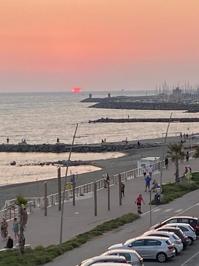 Front Sea Luxury Lägenhet Lido di Ostia Exteriör bild