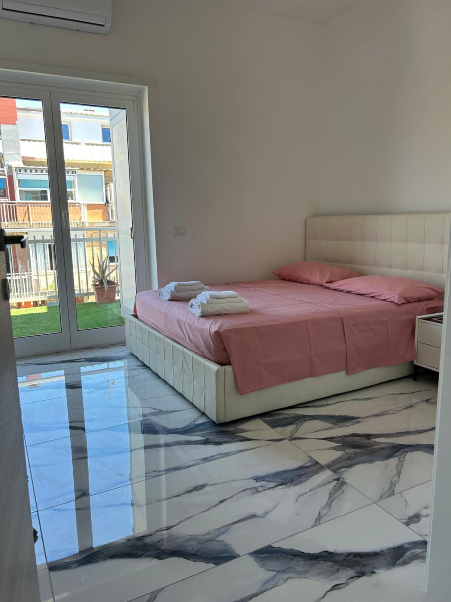 Front Sea Luxury Lägenhet Lido di Ostia Exteriör bild