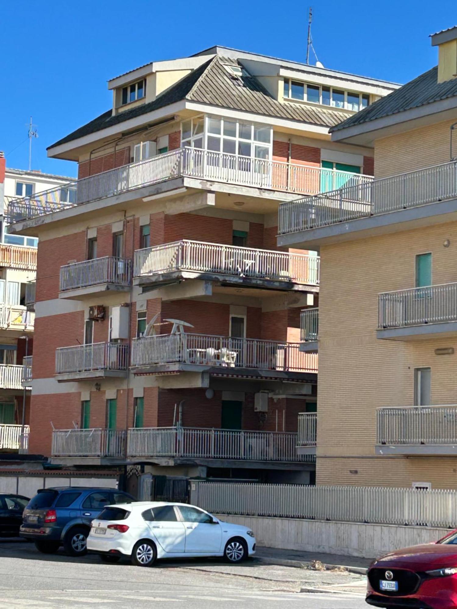 Front Sea Luxury Lägenhet Lido di Ostia Exteriör bild